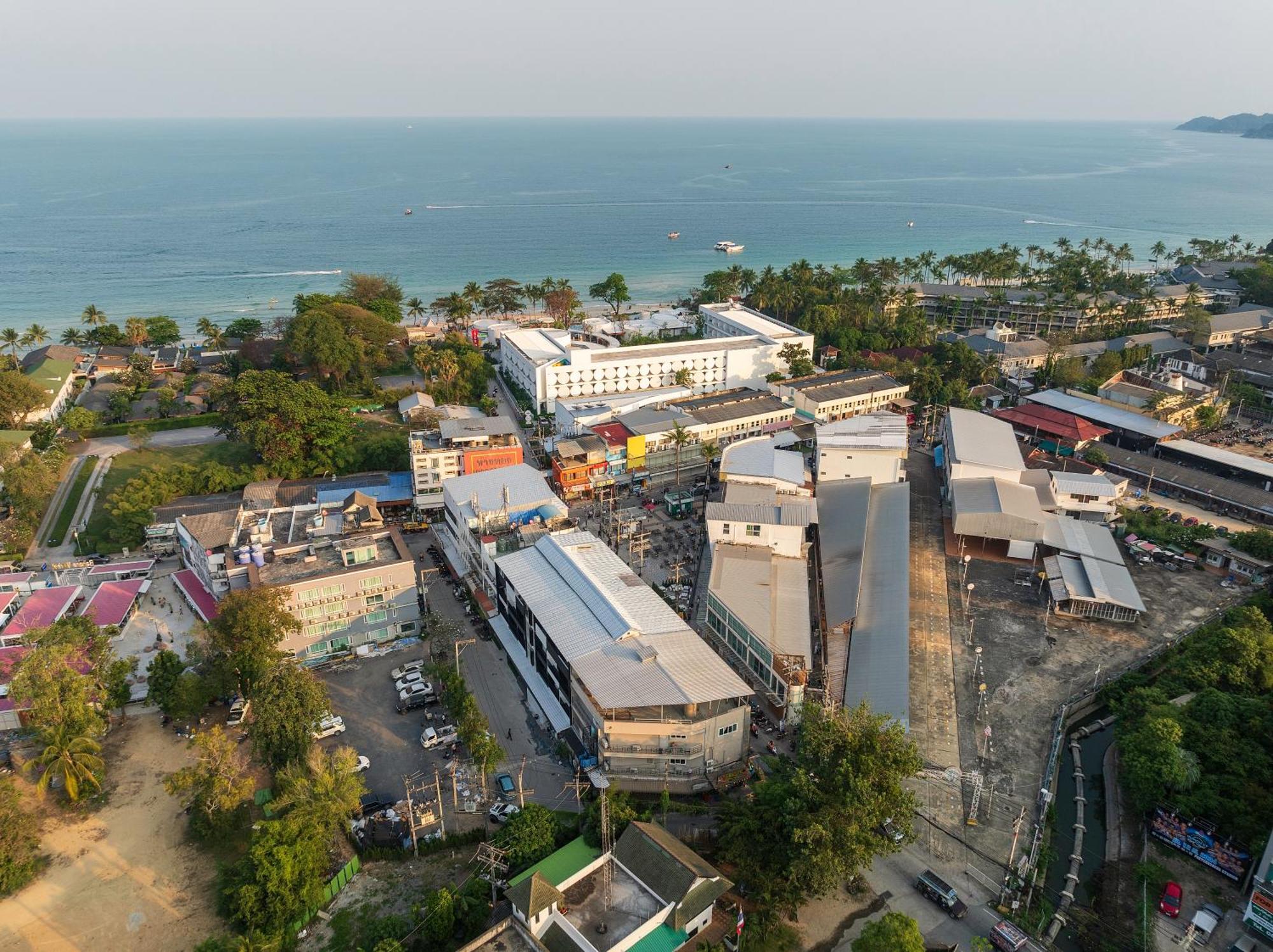 Bedtime Hotel Samui Chaweng  Bagian luar foto